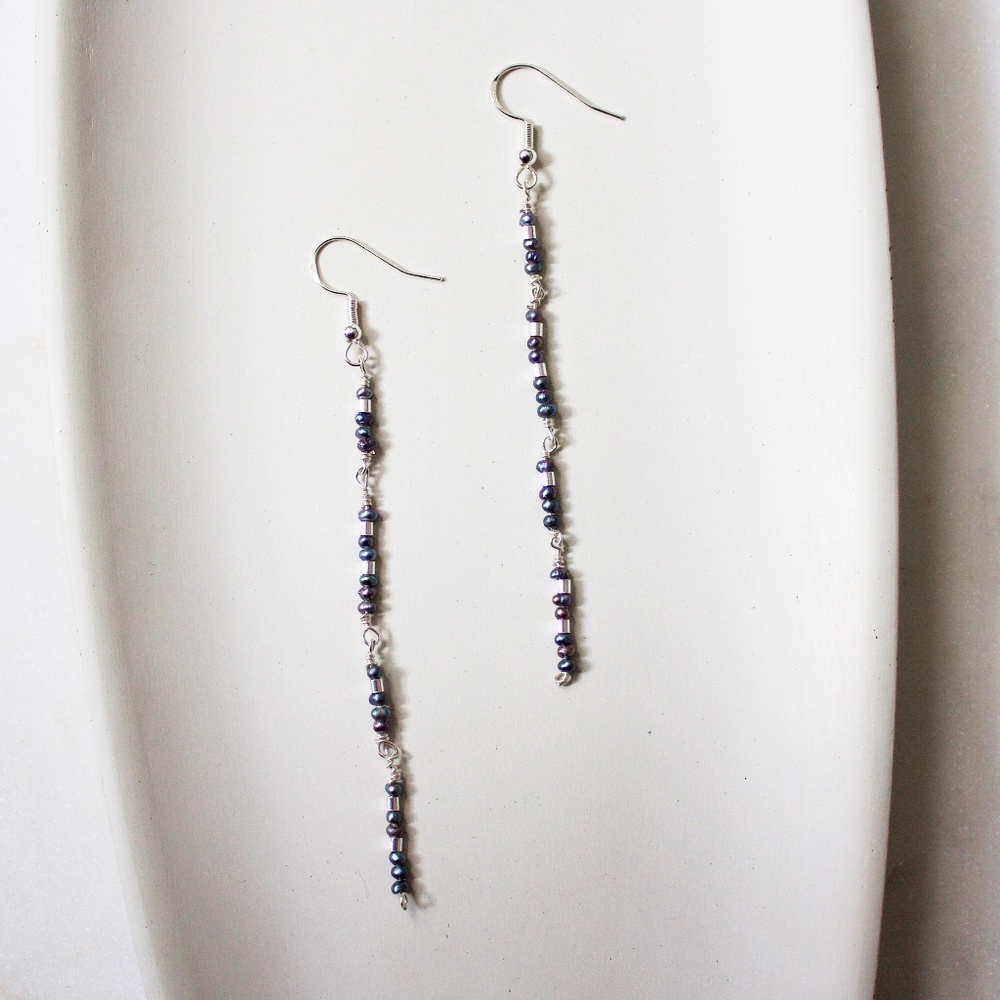 Sterling Silver Link Black Pearl Thread Earrings